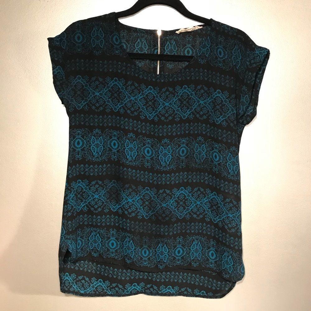 PATTERNED BLOUSE